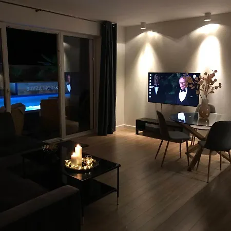 Appartamento Bryza Morska Zur Alleinnutzung Mit Swimmingpool Sauna Whirlpool Und Mit Garten *