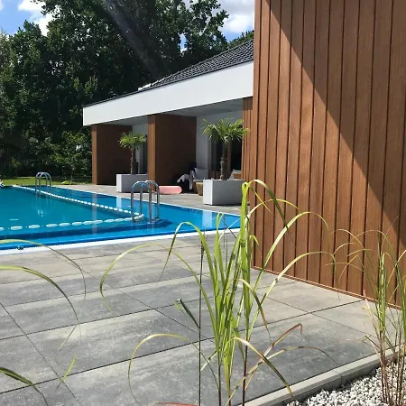 Bryza Morska Zur Alleinnutzung Mit Swimmingpool Sauna Whirlpool Und Mit Garten *