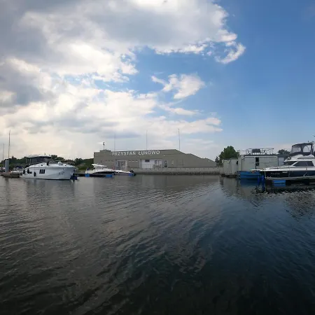 Apartmán Bryza Morska Zur Alleinnutzung Mit Swimmingpool Sauna Whirlpool Und Mit Garten Svinoústí
