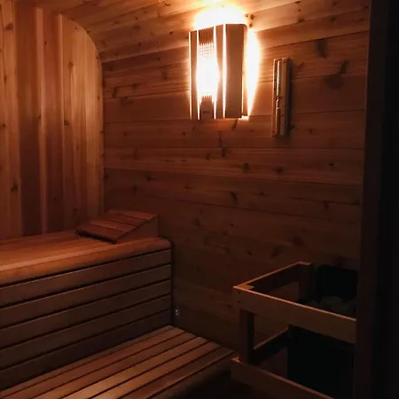 Apartamento Bryza Morska Zur Alleinnutzung Mit Swimmingpool Sauna Whirlpool Und Mit Garten