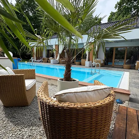 Apartman Bryza Morska Zur Alleinnutzung Mit Swimmingpool Sauna Whirlpool Und Mit Garten *
